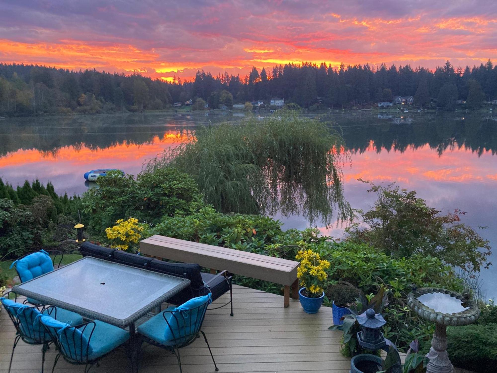 Cottage Lake Bed And Breakfast Bed & Breakfast 2*