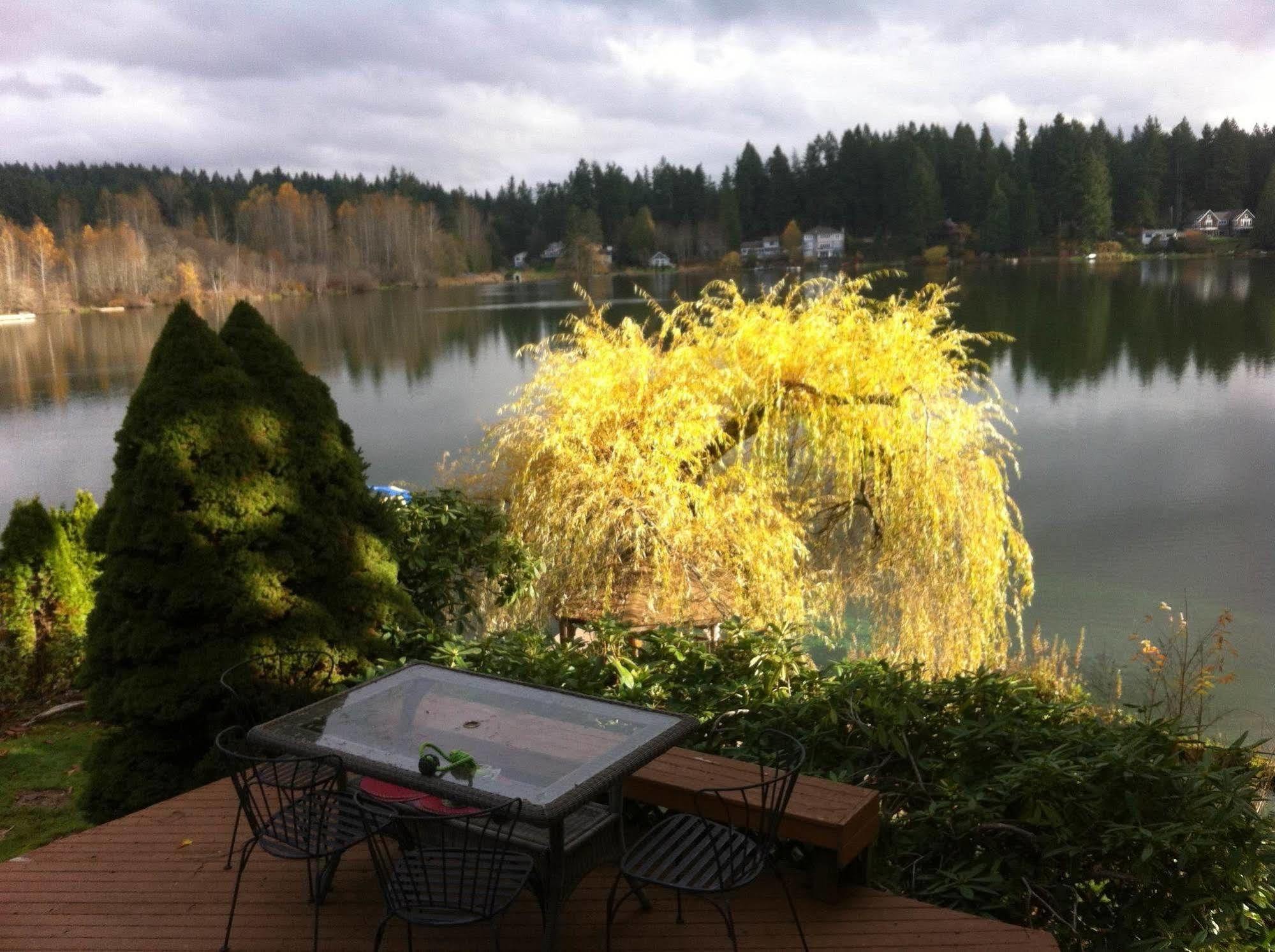Cottage Lake Bed And Breakfast 2*